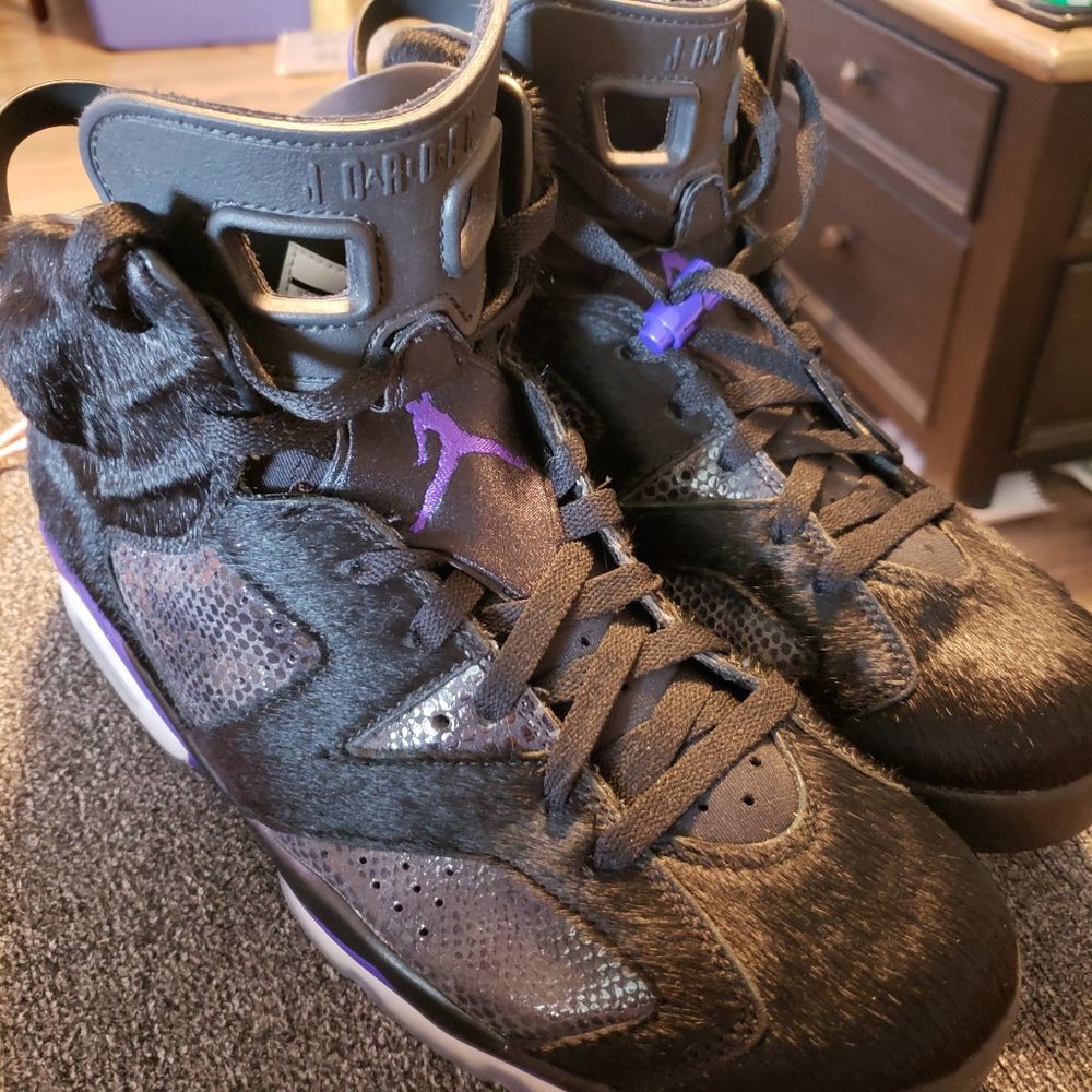 jordan 6 retro social status